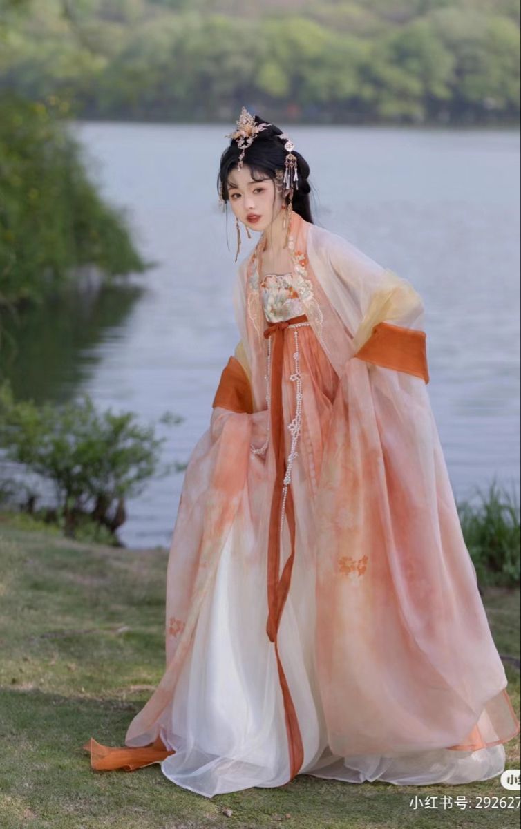 Five Tigers in Traditional Hanfu:Unveiling the Splendor of Chinese Heritage