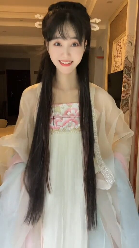Ancient Charm of Girls Hanfu Shoes:A Glimpse into the World of Fairy-like Traditional Footwear Ancient Charm of Girls Hanfu Shoes:A Glimpse into the World of Fairy-like Traditional Footwear