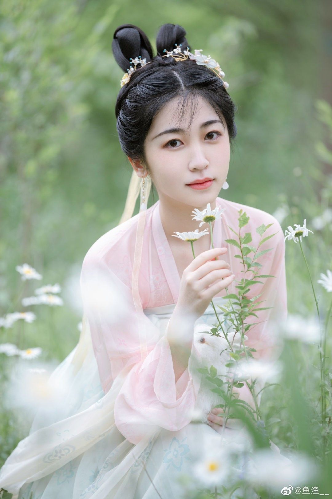Elegant Chinese Hanfu Bride Headdress Set:A Traditional Beauty