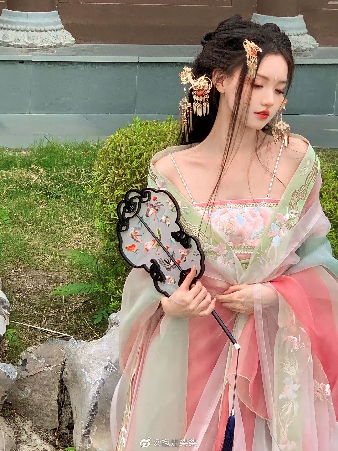 Winter Hanfu Coats:A Guide to Traditional Chinese Fashion for the Cold Seasons Winter Hanfu Coats:A Guide to Traditional Chinese Fashion for the Cold Seasons