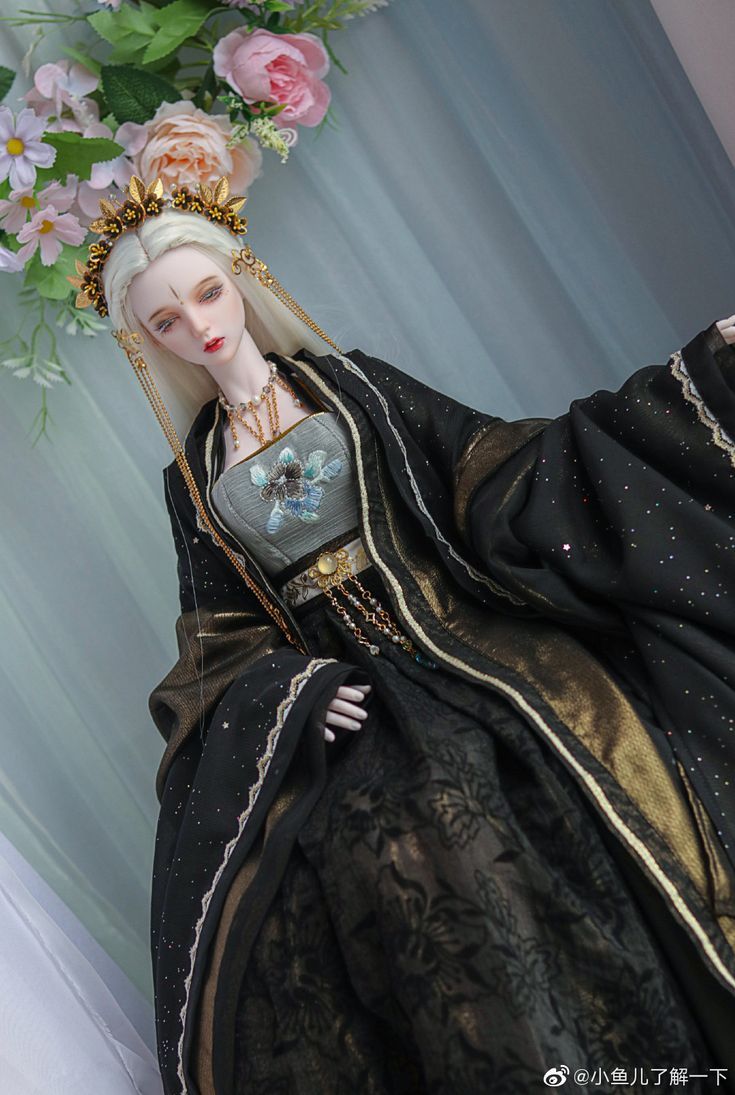 Maternal-Child Harmony in Traditional Chinese Attire:The Allure of Mother-Daughter Qizi Costumes Maternal-Child Harmony in Traditional Chinese Attire:The Allure of Mother-Daughter Qizi Costumes