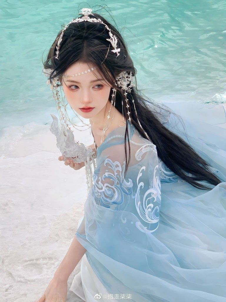 The Splendid Five Heroes of Honor of Kings:The Five Tiger Generals in Traditional Hanfu Clothing The Splendid Five Heroes of Honor of Kings:The Five Tiger Generals in Traditional Hanfu Clothing