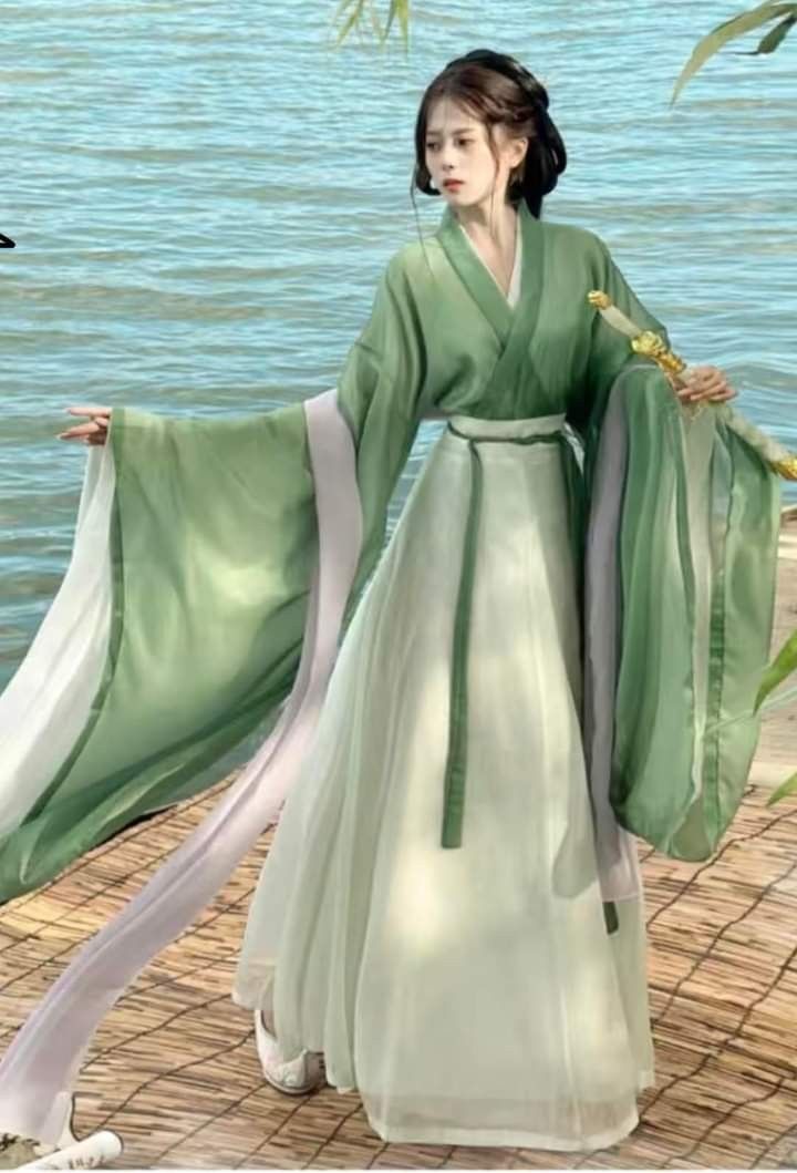 The Evolution of Traditional Chinese Fashion:The Allure of Hanfu Cheongsam Dress for Modern Women The Evolution of Traditional Chinese Fashion:The Allure of Hanfu Cheongsam Dress for Modern Women