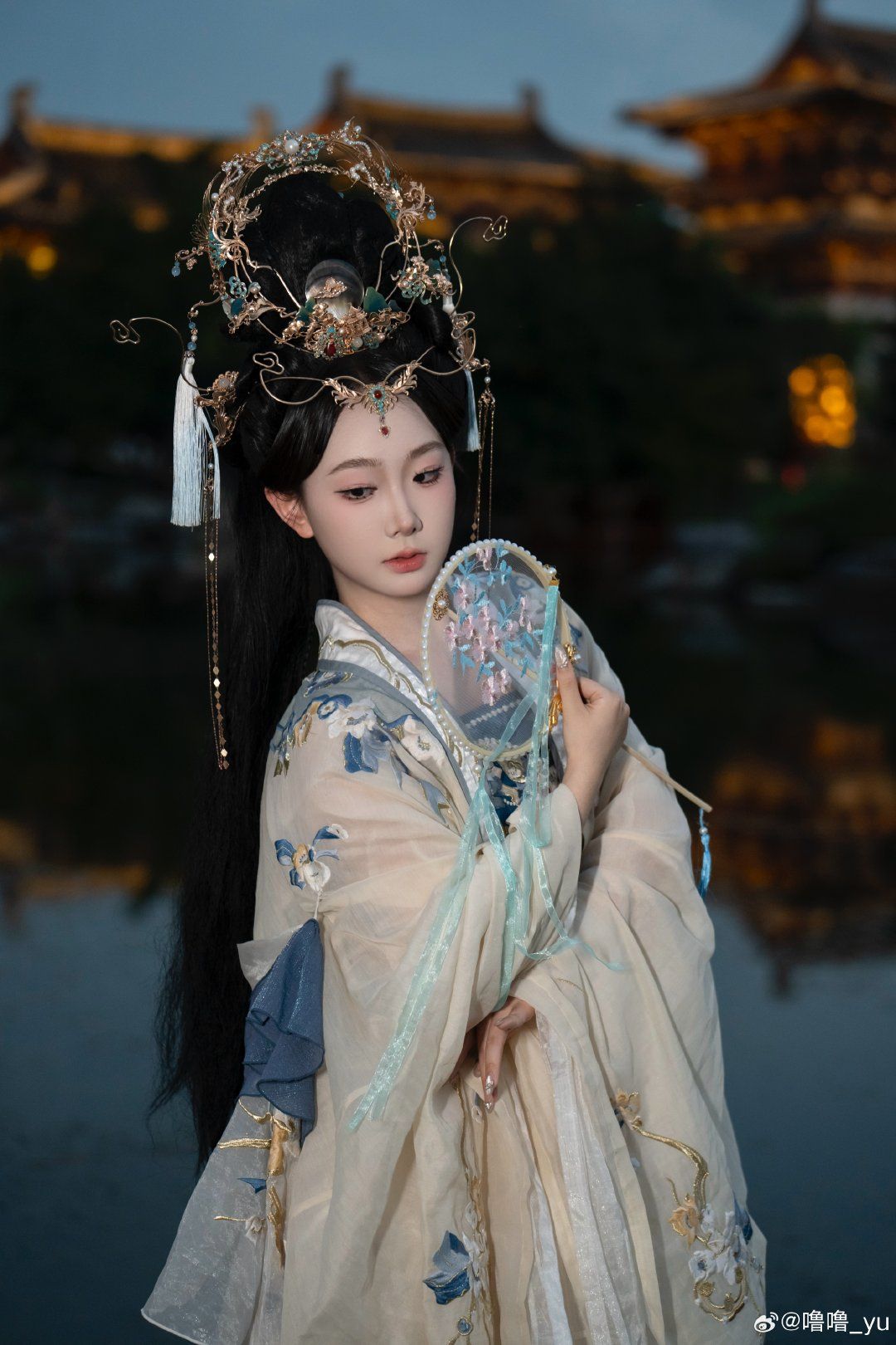 Elegant Hair Accessories and the Complete Guide to Hanfu Traditional Chinese Clothing Elegant Hair Accessories and the Complete Guide to Hanfu Traditional Chinese Clothing