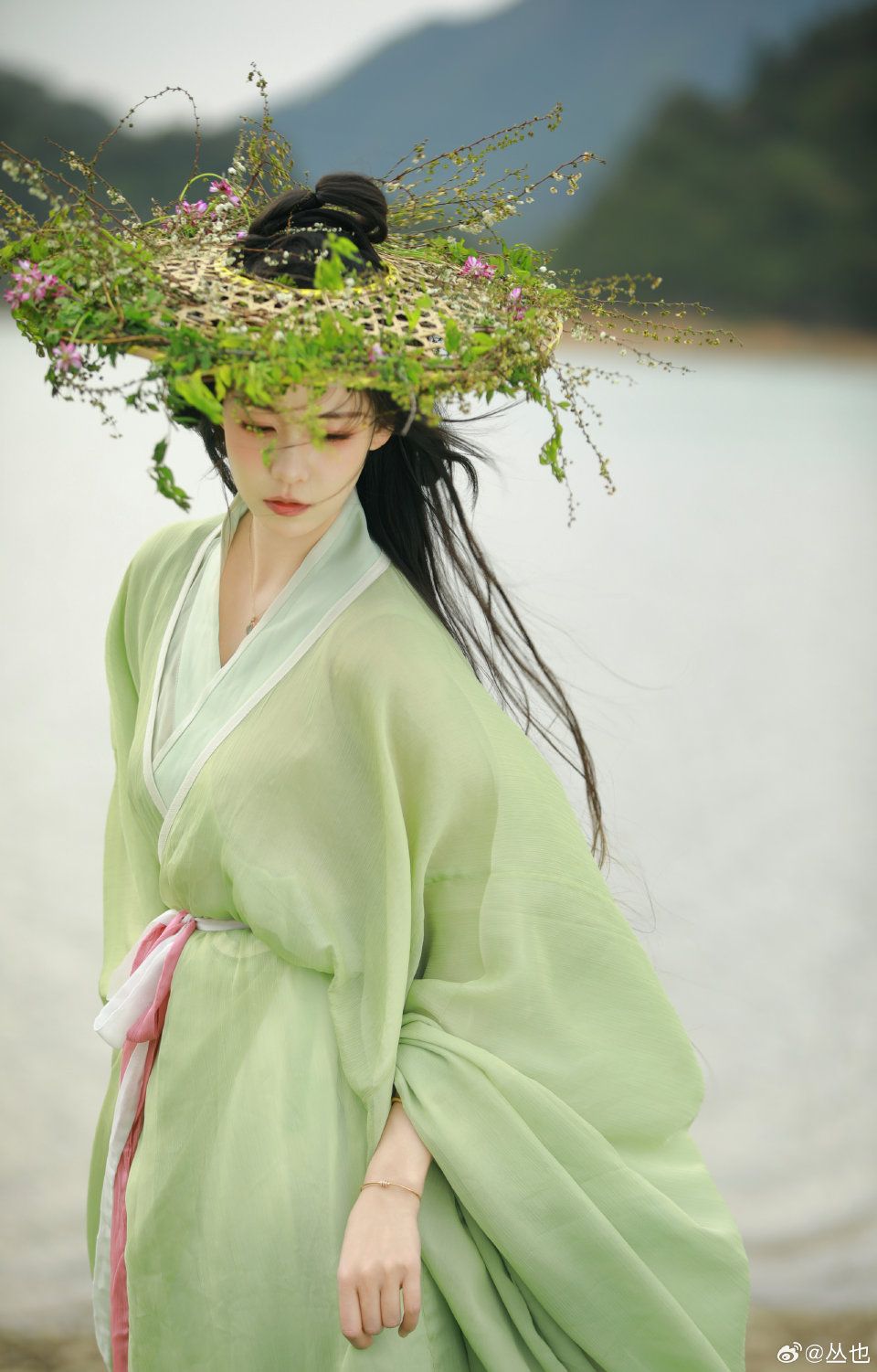 Girls Tang-Style Chinese Traditional Clothing for Autumn-Winter Girls Tang-Style Chinese Traditional Clothing for Autumn-Winter