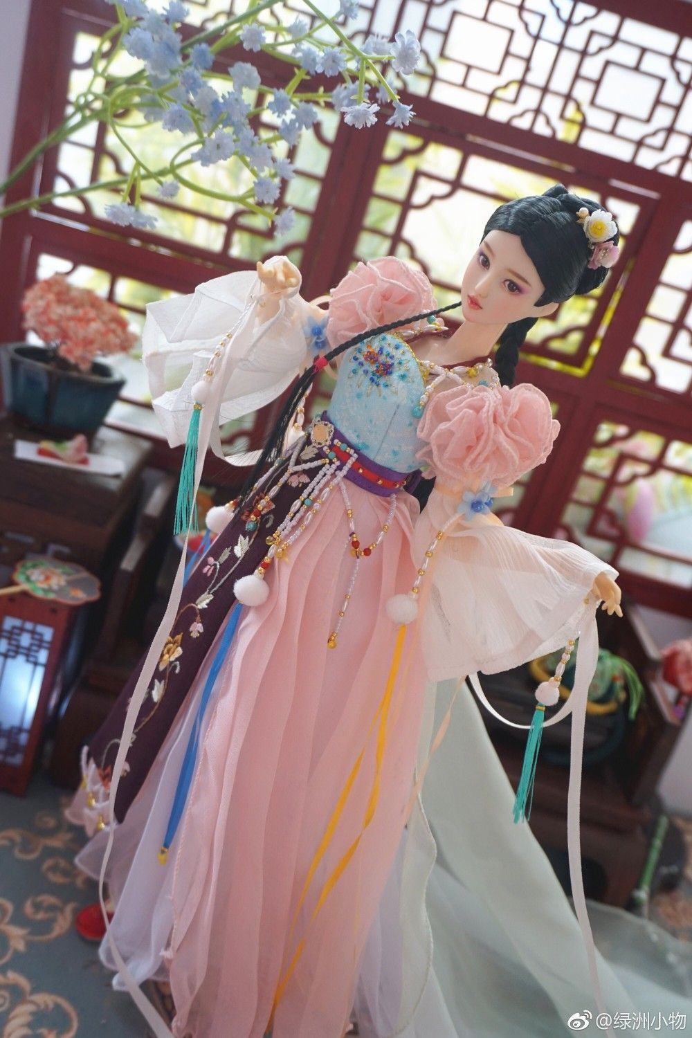 Chinese Cheongsam Two-Piece Set for Winter:A Blend of Tradition and Modern Comfort Chinese Cheongsam Two-Piece Set for Winter:A Blend of Tradition and Modern Comfort