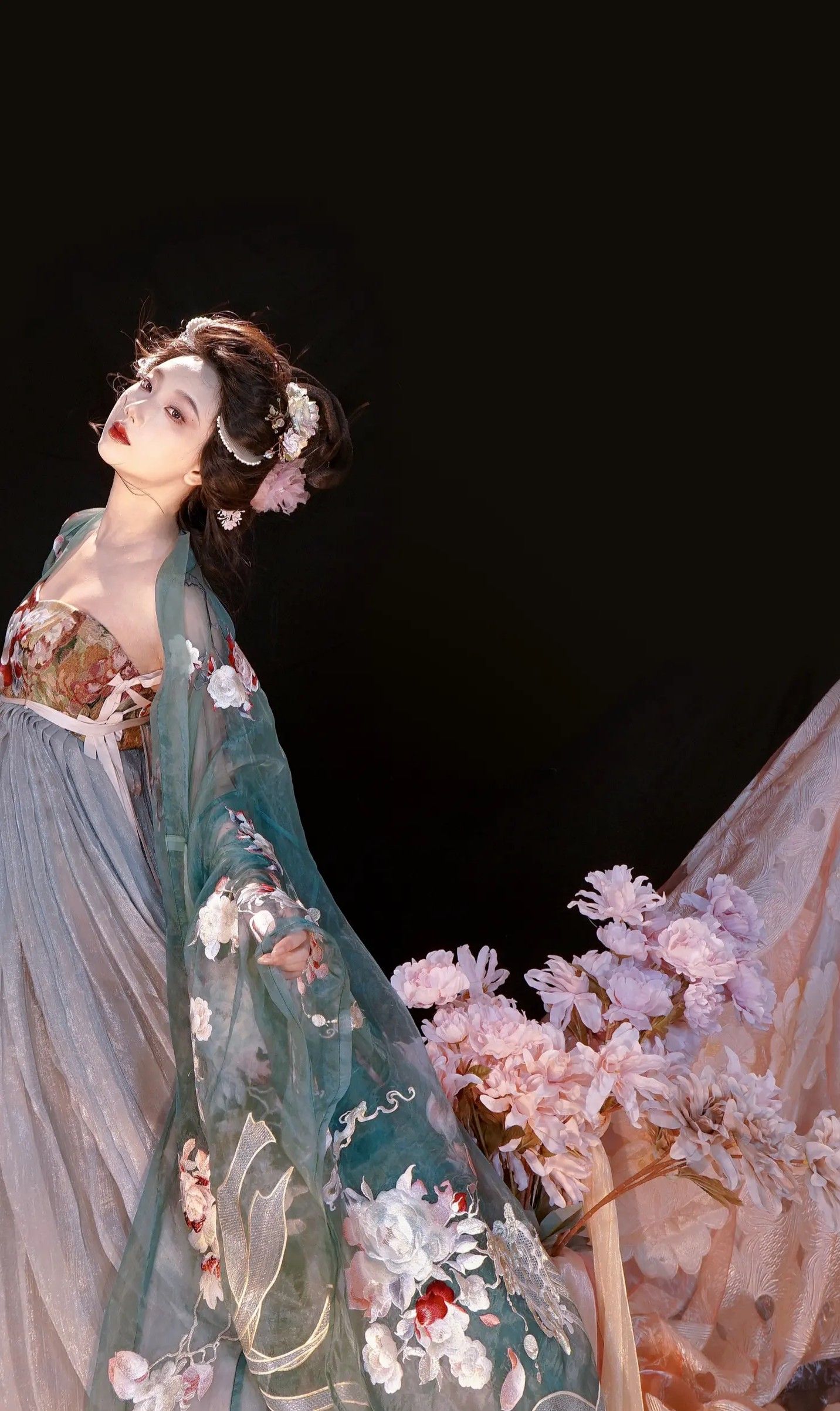 Modern Summer Fashion:The Evolution of Hanfu in Daily Life Modern Summer Fashion:The Evolution of Hanfu in Daily Life