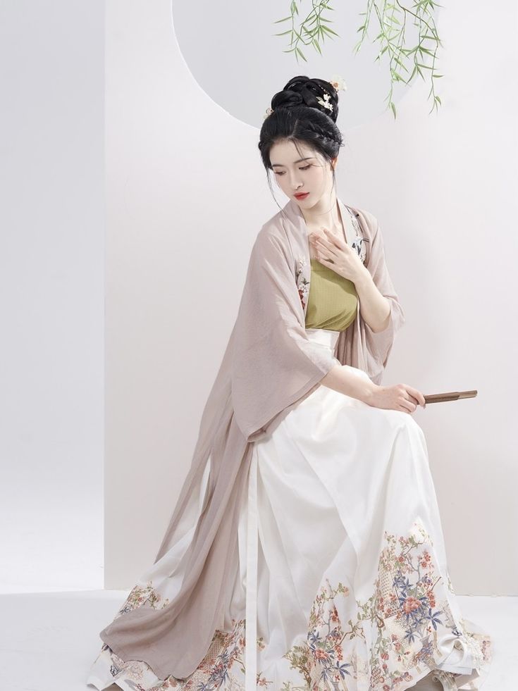 Summer Hanfu Womens Ensemble Fashion:A Guide to Traditional Elegance in Hot Weather Summer Hanfu Womens Ensemble Fashion:A Guide to Traditional Elegance in Hot Weather