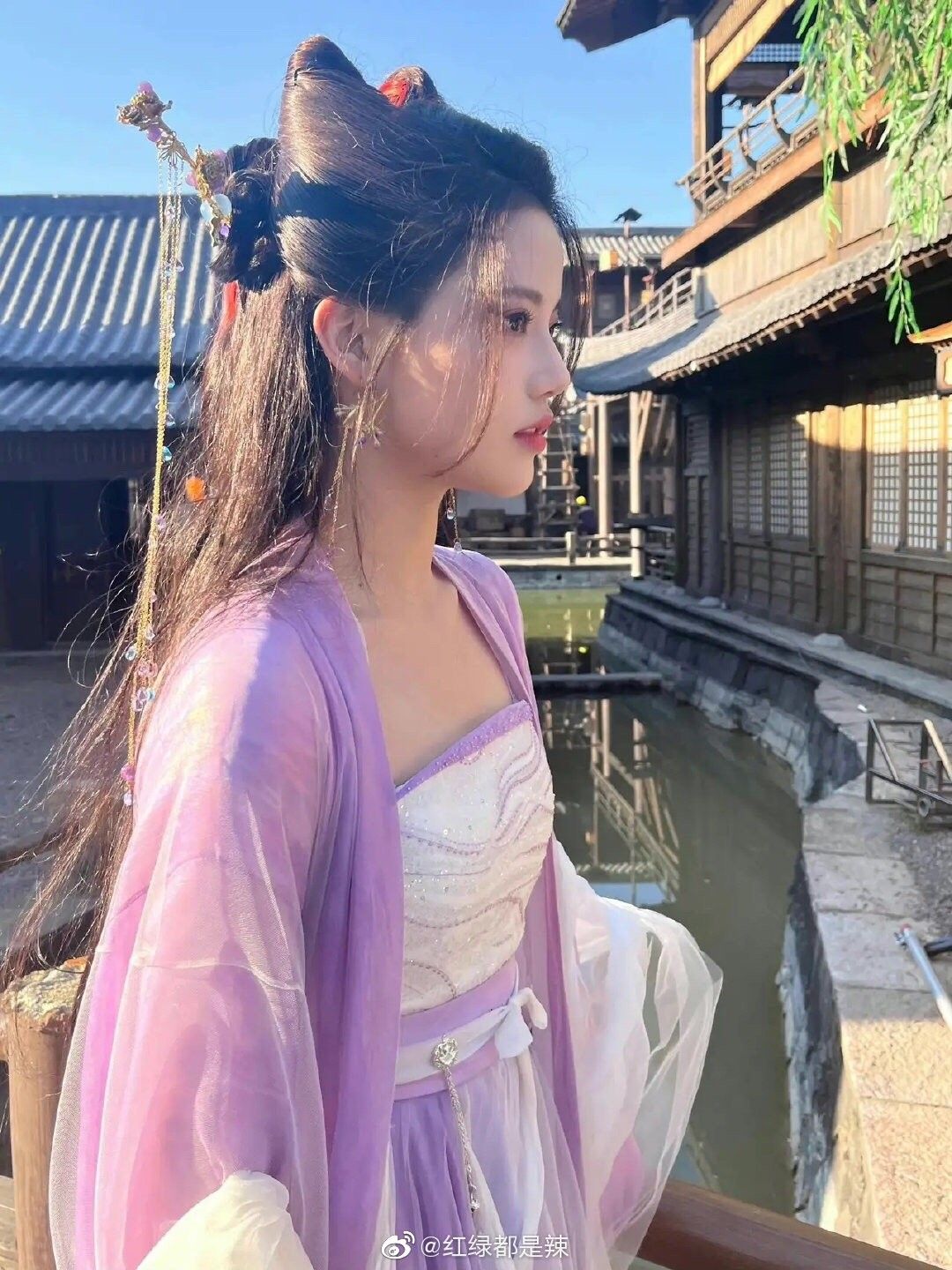 White Hanfu Blouse for Little Girls:A Glimpse into the Elegance of Traditional Chinese Clothing White Hanfu Blouse for Little Girls:A Glimpse into the Elegance of Traditional Chinese Clothing