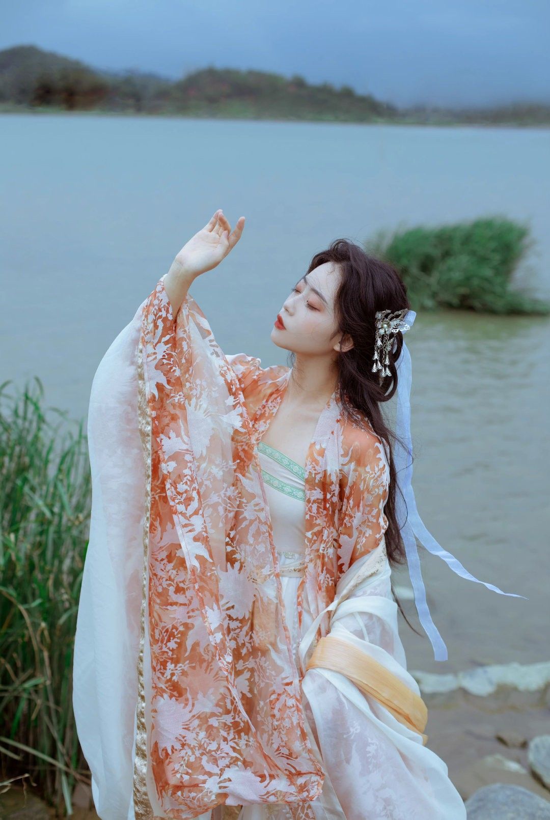 Plus Size Jade Green Cheongsam:A Fashion Statement Plus Size Jade Green Cheongsam:A Fashion Statement