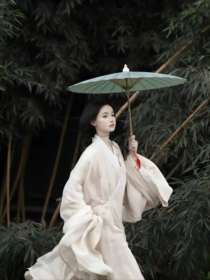 Elegant Sensuality in Traditional Hanfu Fashion:A Journey into the Realm of Erotic Intimacies Elegant Sensuality in Traditional Hanfu Fashion:A Journey into the Realm of Erotic Intimacies