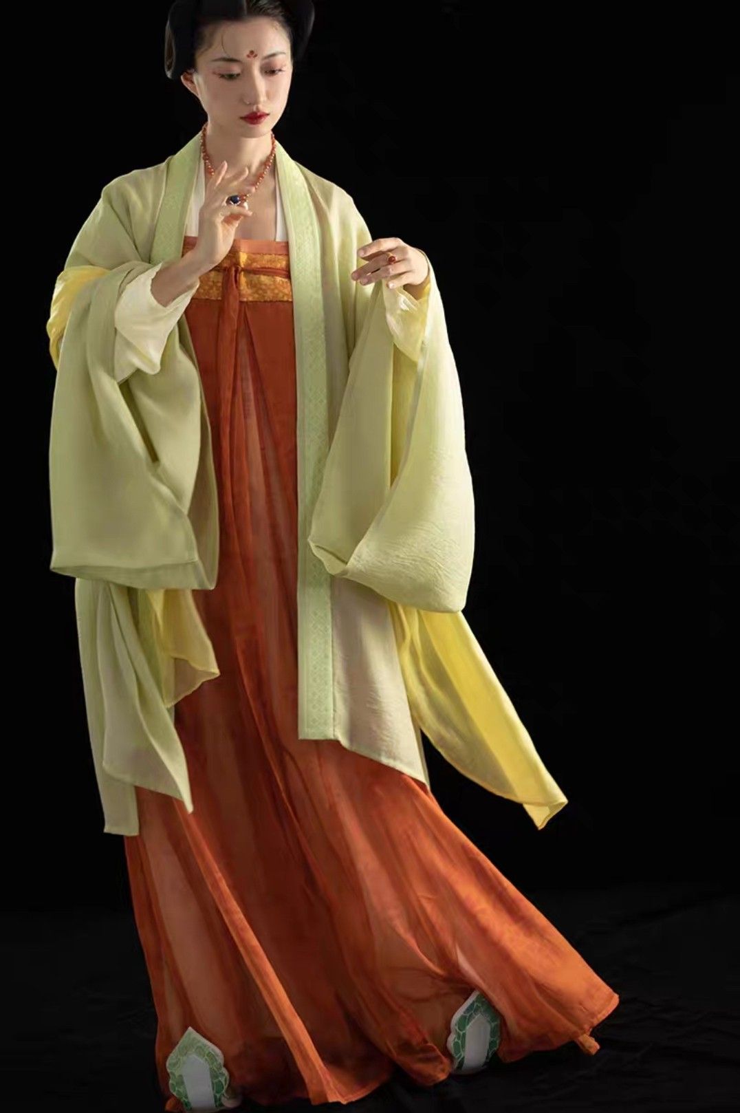 The Elegance of Song Dynasty Bridesmaids in Hanfu Fashion