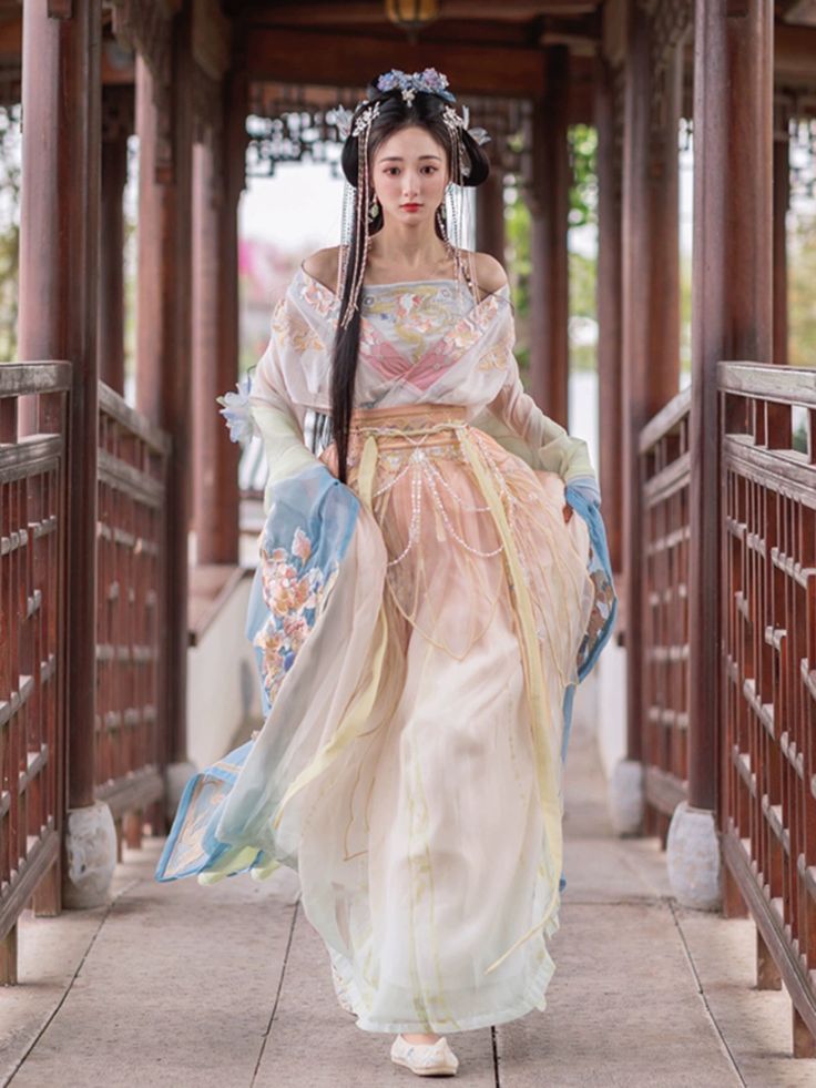 The Evolution of Cheongsam Skirt:The Modernized Qipao Half-Length Skirt The Evolution of Cheongsam Skirt:The Modernized Qipao Half-Length Skirt