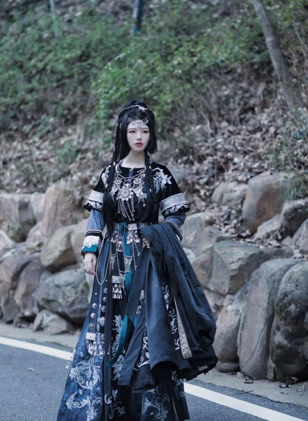 The Enchantment of a Butterfly Knot Cheongsam:A Tale of Traditional Elegance