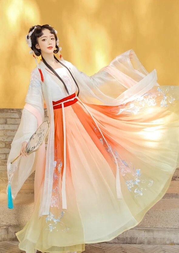 The Rise of the Fake Hair Braid and Horse-Tail Skirt:A Cultural Exploration The Rise of the Fake Hair Braid and Horse-Tail Skirt:A Cultural Exploration