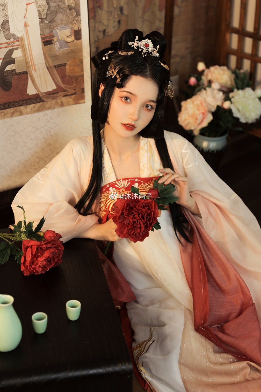 Summer in Traditional Hanfu Costumes:A Girl Childs Enchanting Journey Summer in Traditional Hanfu Costumes:A Girl Childs Enchanting Journey