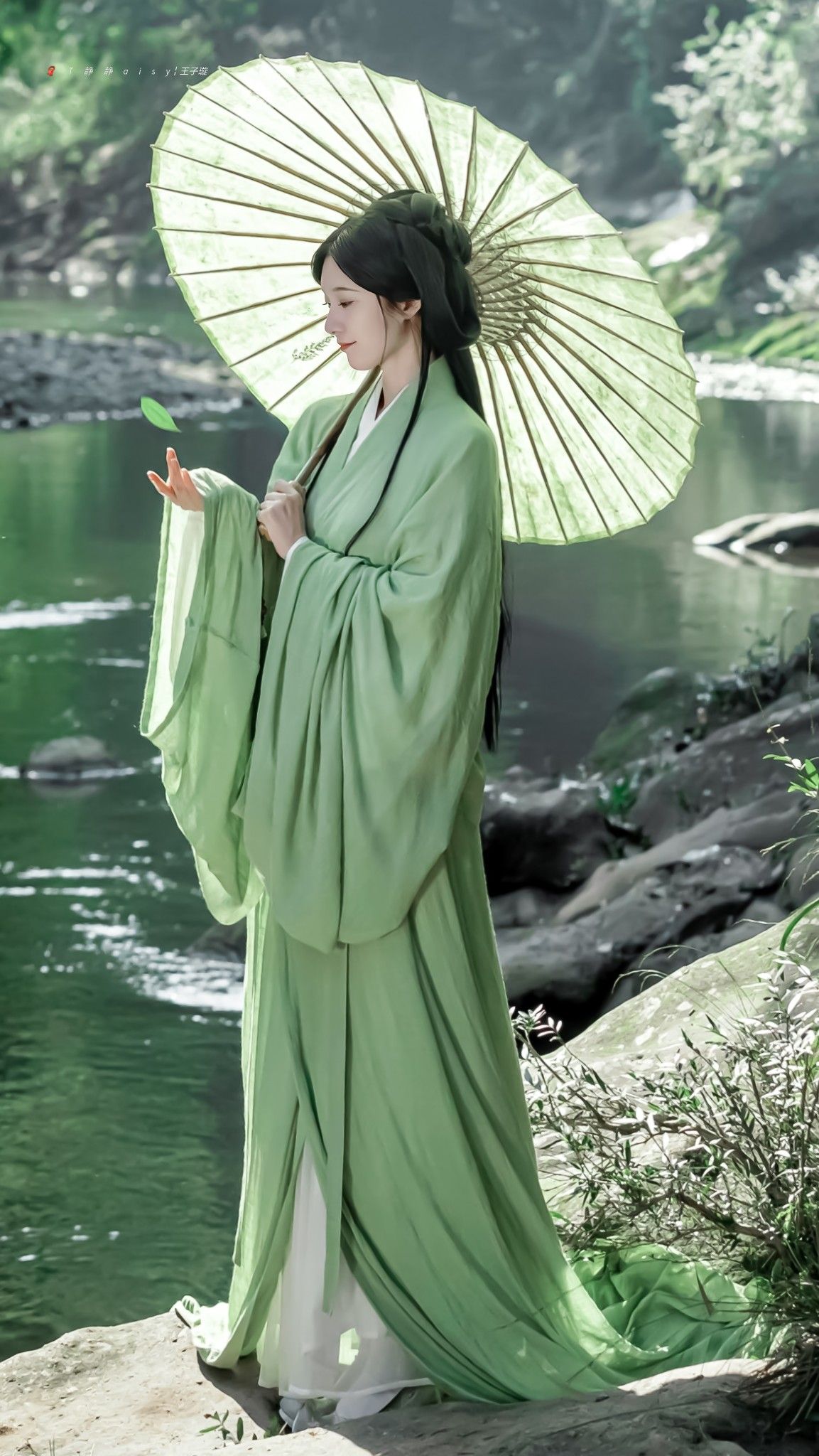 The Enchanting Fox-Face Skirt:A Tale of Traditional Beauty and Modern Fashion The Enchanting Fox-Face Skirt:A Tale of Traditional Beauty and Modern Fashion