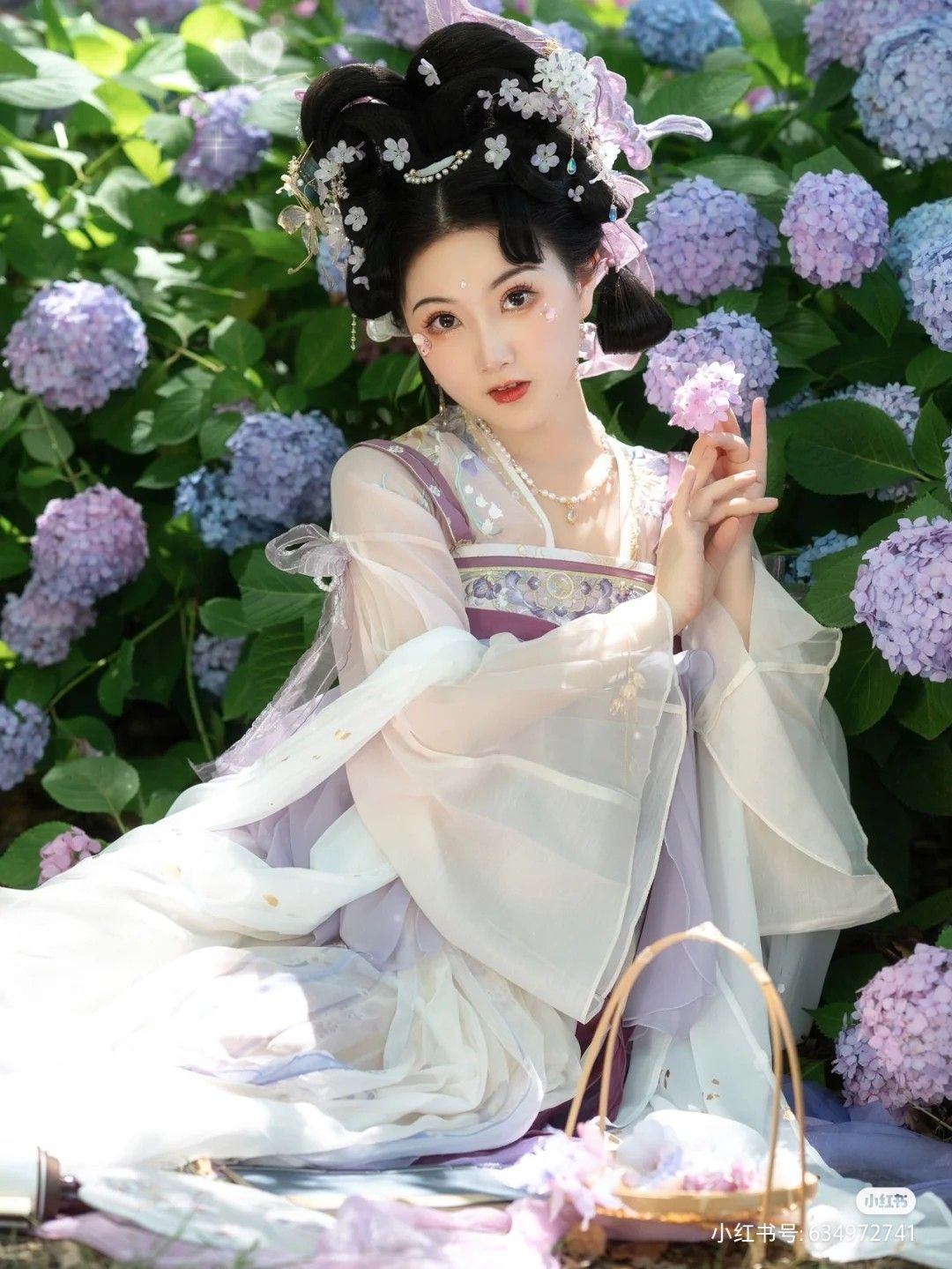 Embracing the Ethnic Style:Little Girls Cheongsam in the New Chinese Fashion Wave Embracing the Ethnic Style:Little Girls Cheongsam in the New Chinese Fashion Wave