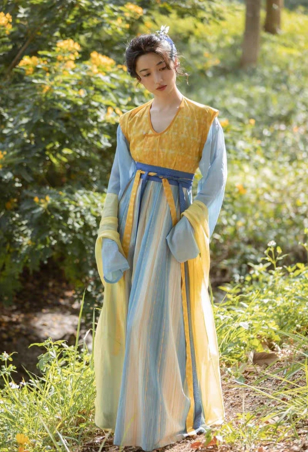 Exploring the World of Plus-Size Hanfu Hooded Robes and Outerwear Exploring the World of Plus-Size Hanfu Hooded Robes and Outerwear