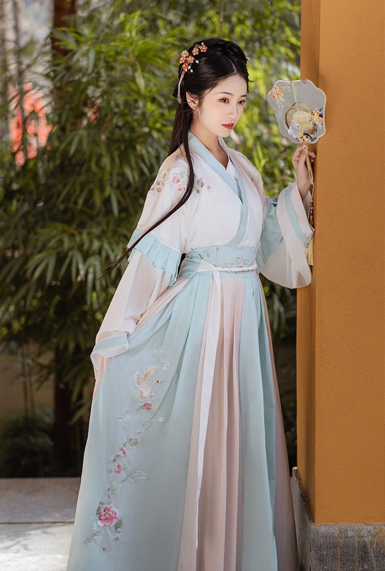 The Dominant Student in Traditional Hanfu:A Tale of a Fierce and Stylish Female Student The Dominant Student in Traditional Hanfu:A Tale of a Fierce and Stylish Female Student