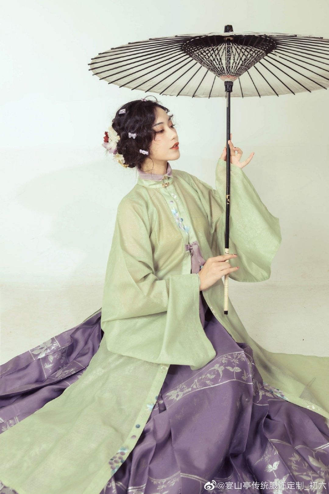The Splendid Journey of a Child in Hanfu:The Story of a Girl in the Imperial Retinue The Splendid Journey of a Child in Hanfu:The Story of a Girl in the Imperial Retinue