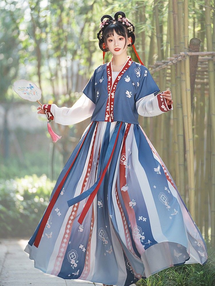Elegant Confines of Traditional Chinese Hanfu for Little Girls Elegant Confines of Traditional Chinese Hanfu for Little Girls