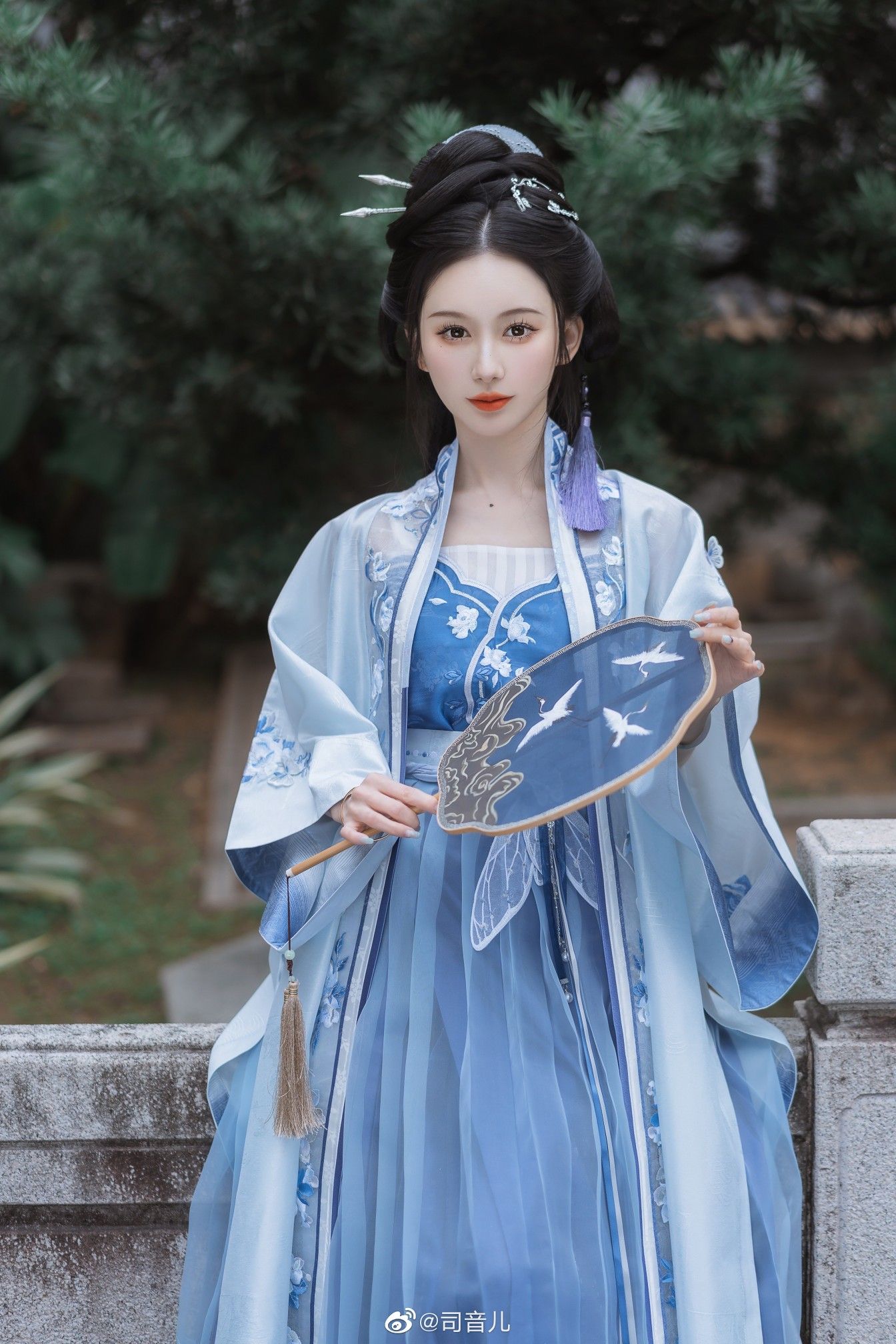 V-Neck Cheongsam Skirt with Thin Fabric A Stylish and Comfortable Choice for Every Woman V-Neck Cheongsam Skirt with Thin Fabric A Stylish and Comfortable Choice for Every Woman