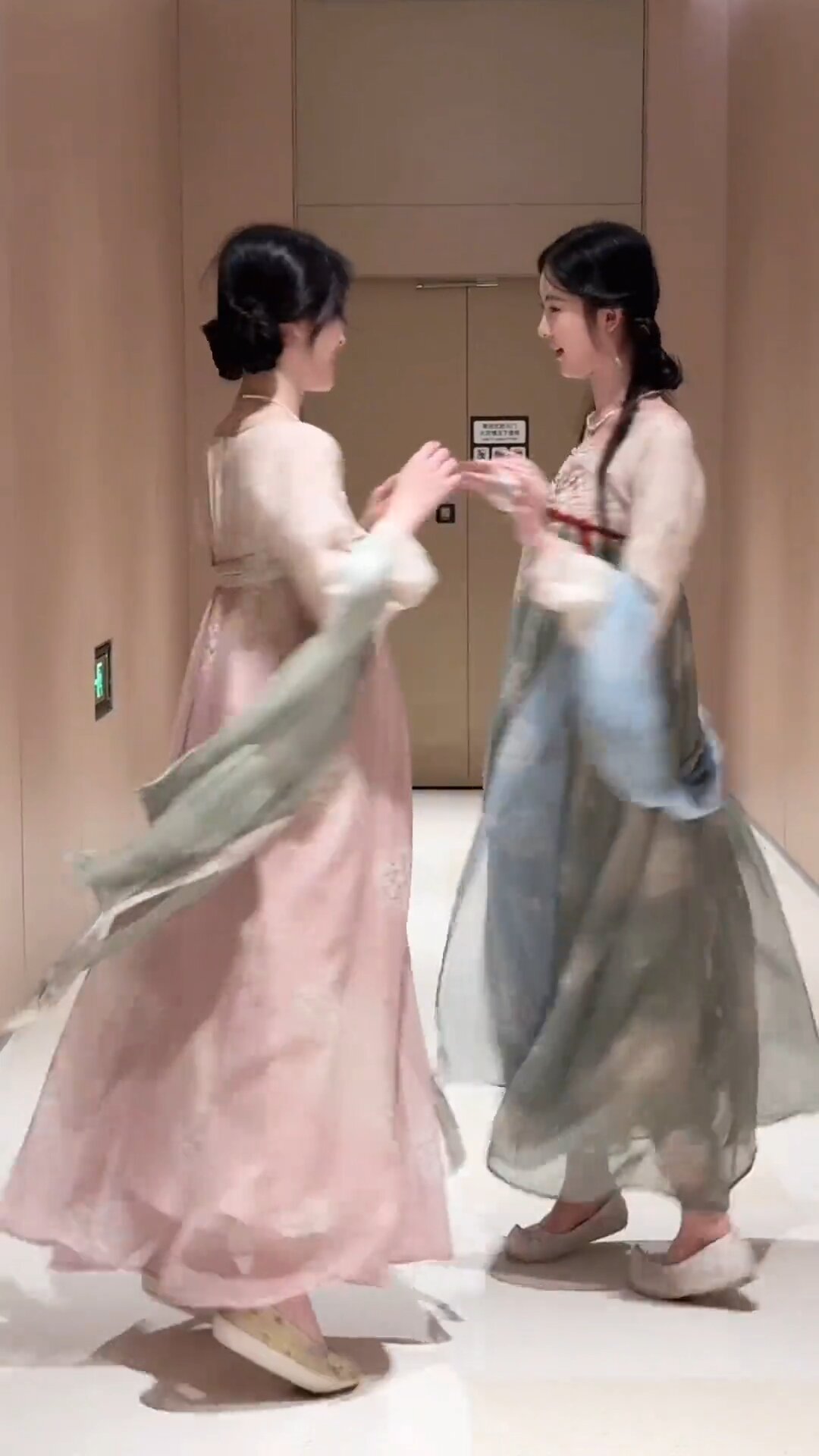 The Belt of Song Dynasty Hanfu:A Symbol of Status and Elegance The Belt of Song Dynasty Hanfu:A Symbol of Status and Elegance