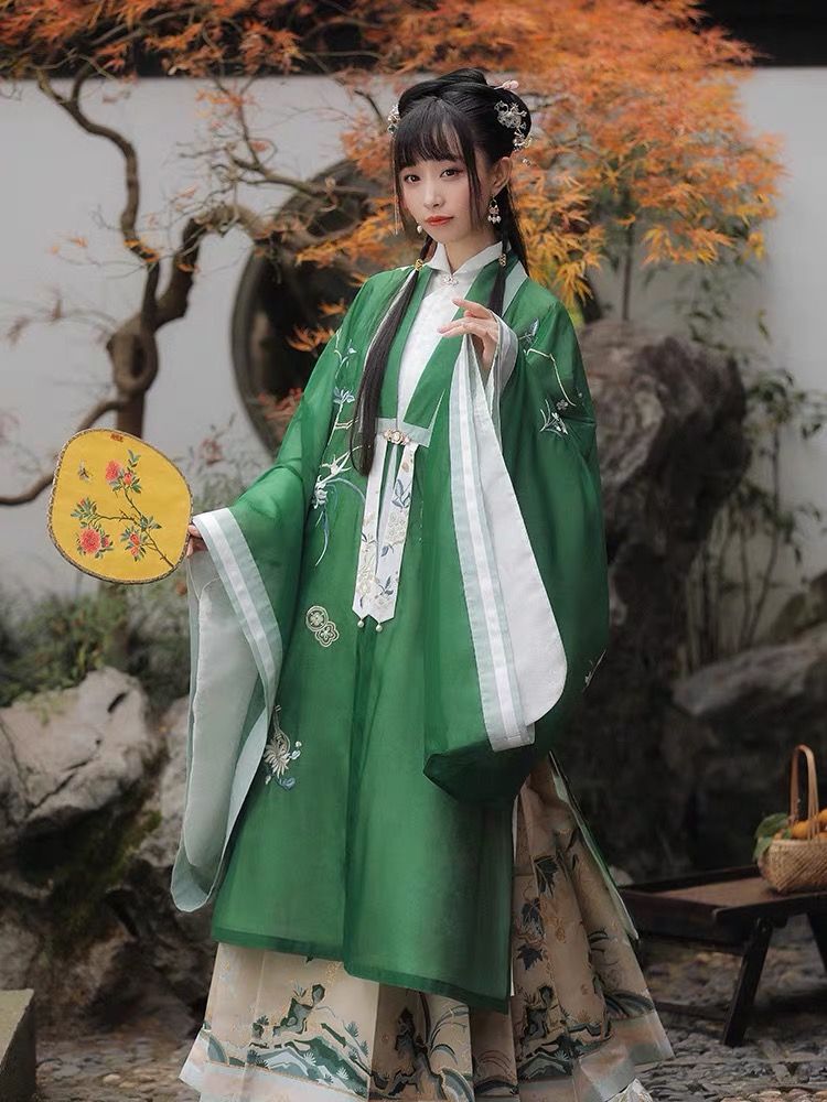 Spring Hanfu Costumes for Little Girls:Embracing the Ethereal Beauty of Traditional Chinese Fashion Spring Hanfu Costumes for Little Girls:Embracing the Ethereal Beauty of Traditional Chinese Fashion