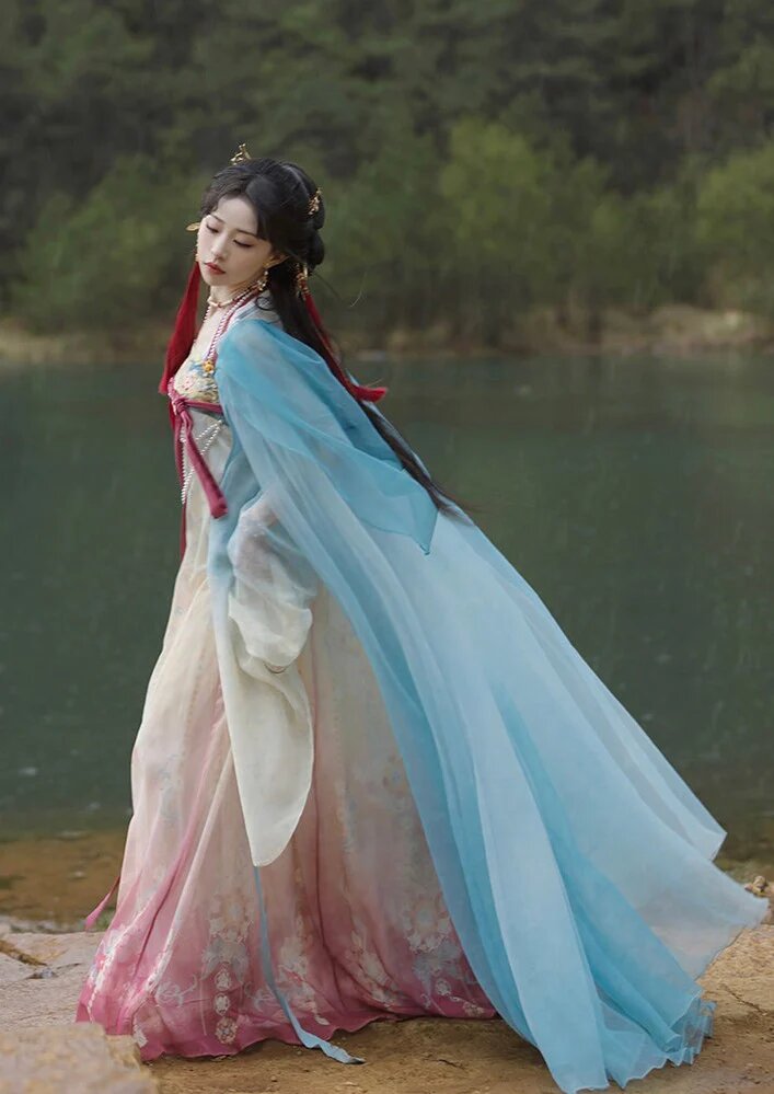 The Art of Pairing Qipao Blouse with Skirts:A Fashionable Journey The Art of Pairing Qipao Blouse with Skirts:A Fashionable Journey