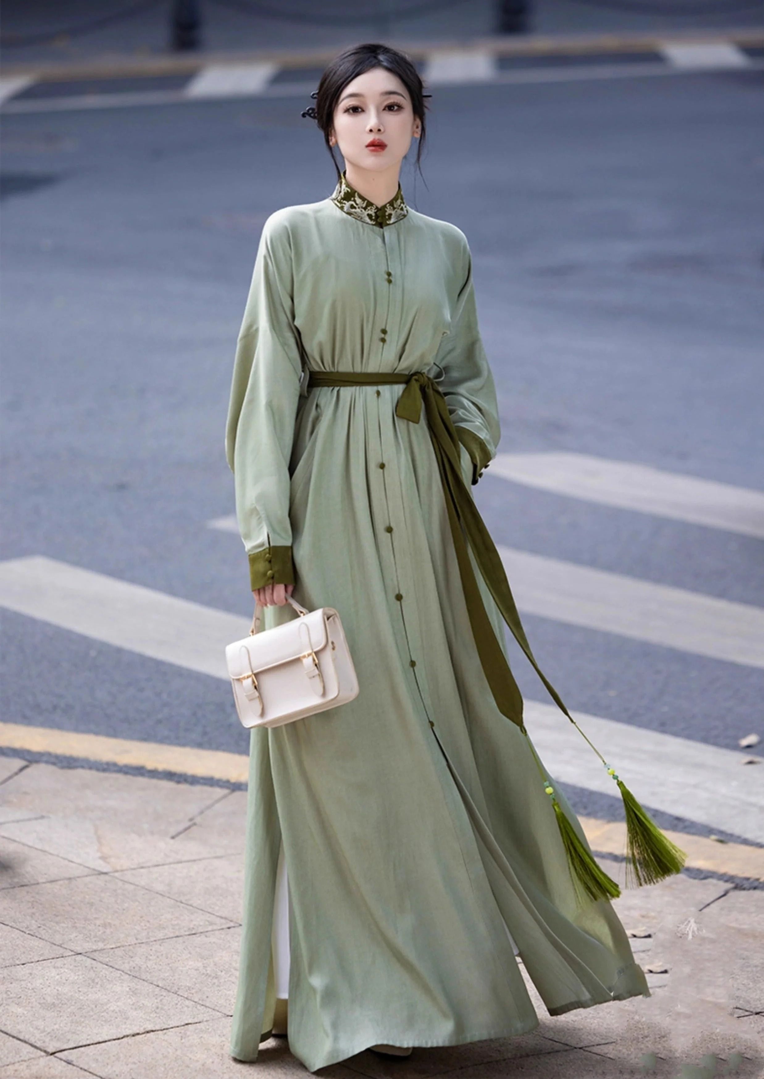 One-Piece Skirt Style in Traditional Chinese Hanfu Fashion One-Piece Skirt Style in Traditional Chinese Hanfu Fashion