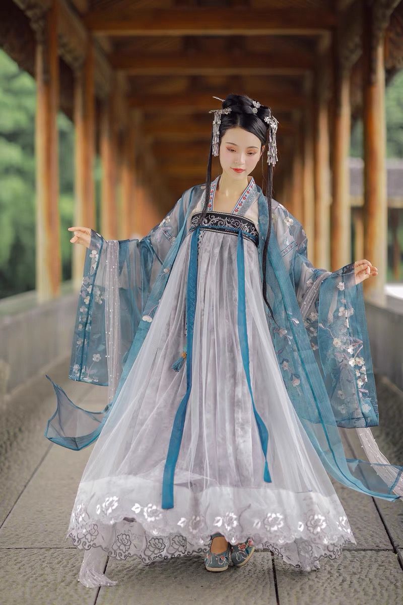 The Enchantment of Traditional Tang Costumes in a Little Girls World The Enchantment of Traditional Tang Costumes in a Little Girls World