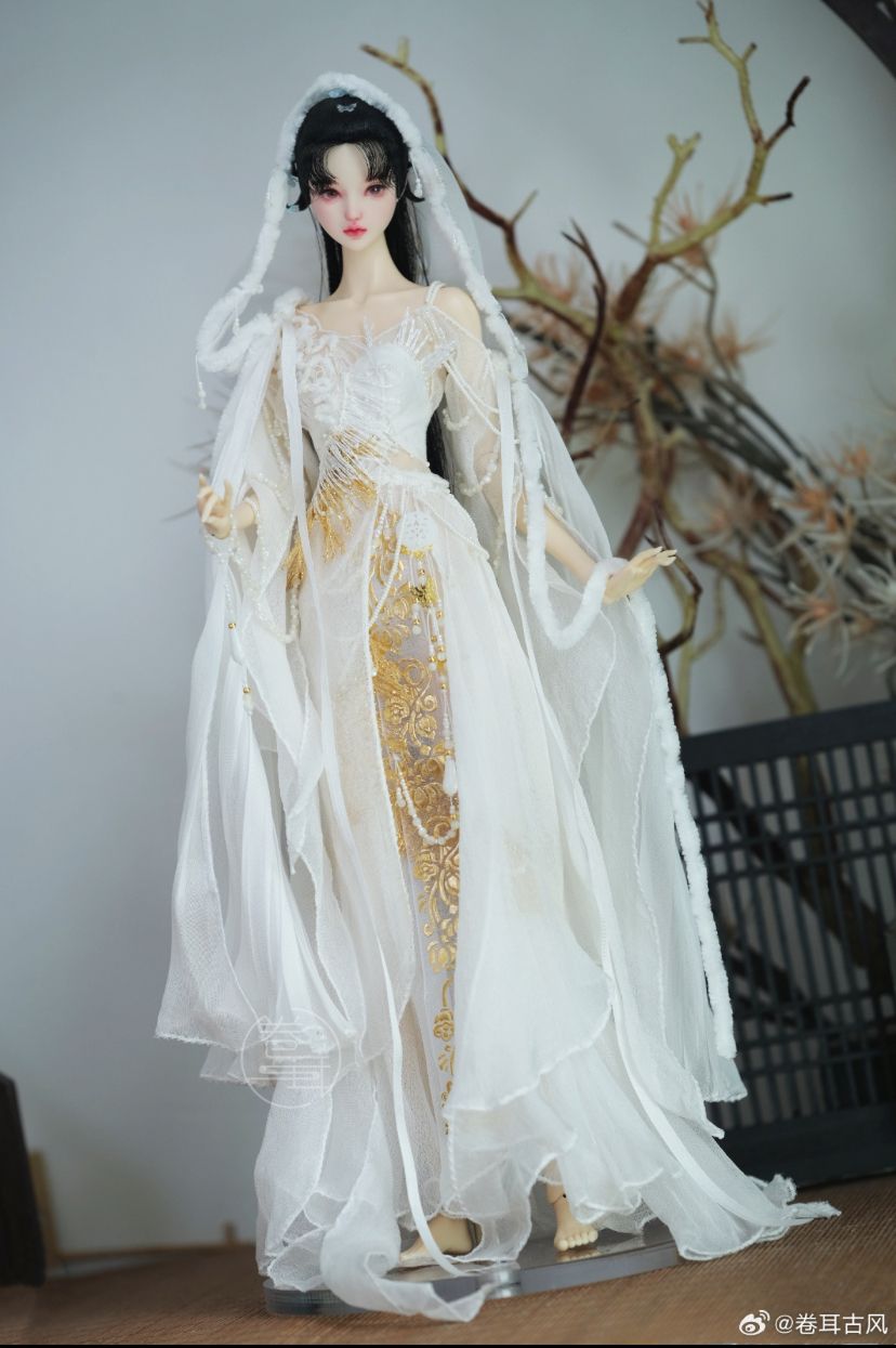 The Dominating Charm of Hanfu at Age 12 The Dominating Charm of Hanfu at Age 12
