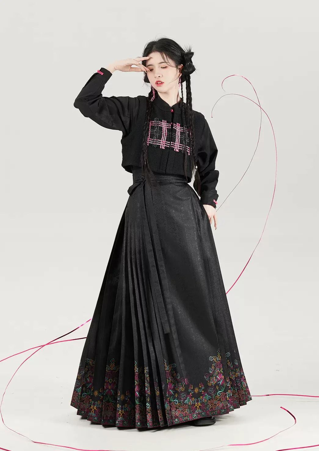 The Evolution of Ming-Style斗篷汉服,传统与时尚的交融 The Evolution of Ming-Style斗篷汉服,传统与时尚的交融
