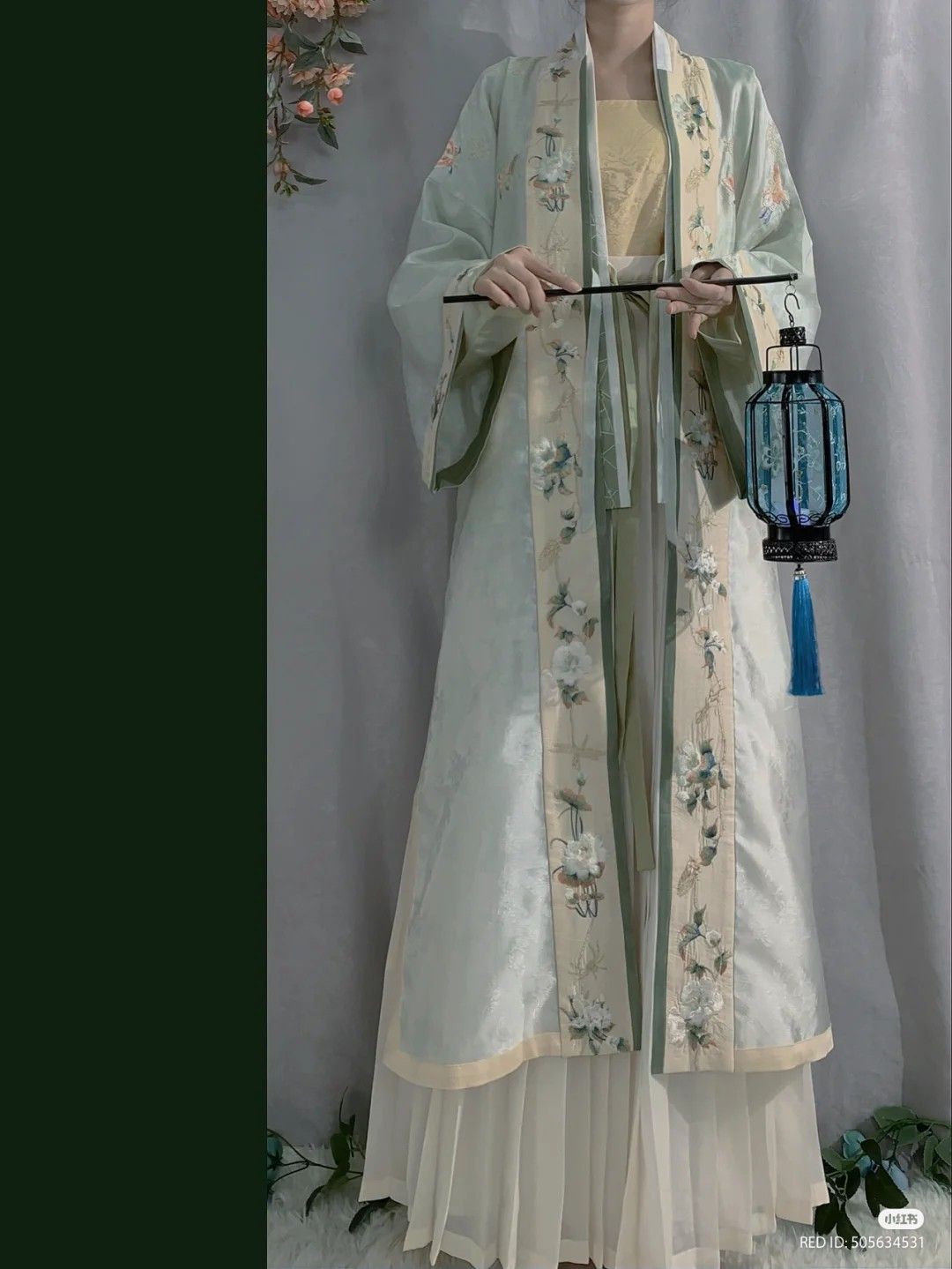 Traditional Elegance:Womens Tangzhuang Chinese-Style Blouses Traditional Elegance:Womens Tangzhuang Chinese-Style Blouses