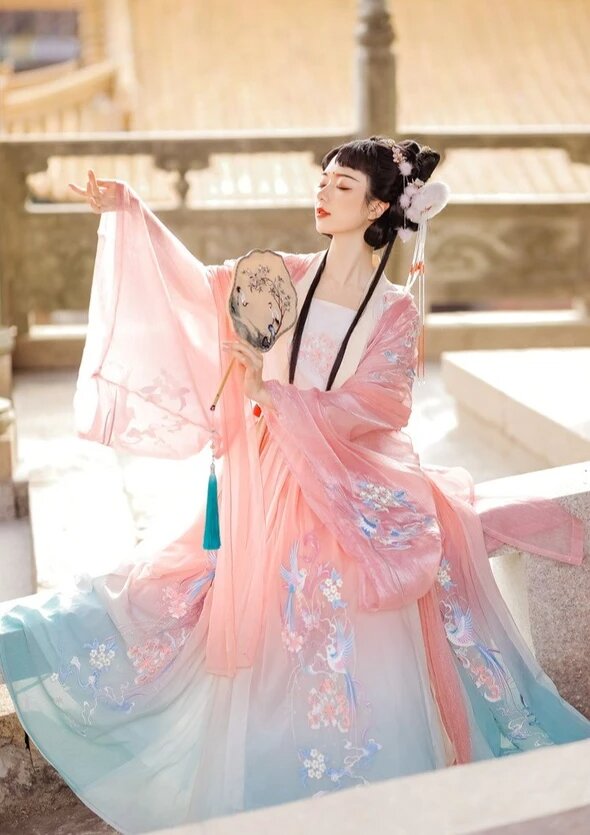 Winter Red Cheongsam:Embracing Traditional Elegance in Chinese Fashion Winter Red Cheongsam:Embracing Traditional Elegance in Chinese Fashion