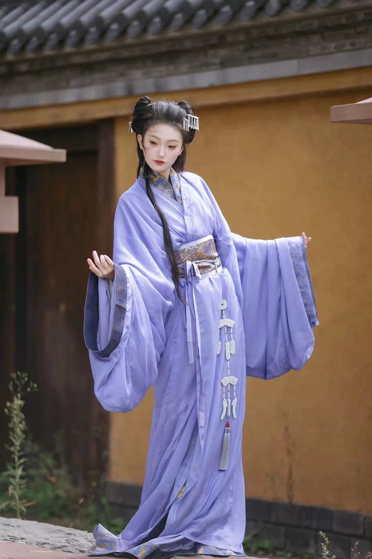 Youthful Summer Style with Silk Cheongsam Youthful Summer Style with Silk Cheongsam