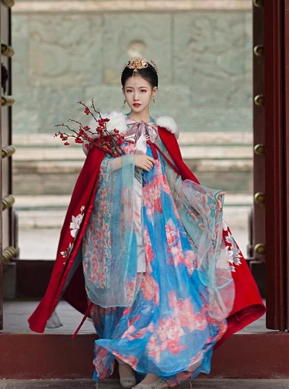 Chinese-Style Tang Costume Jacket for Girls:A Traditional Elegance Chinese-Style Tang Costume Jacket for Girls:A Traditional Elegance