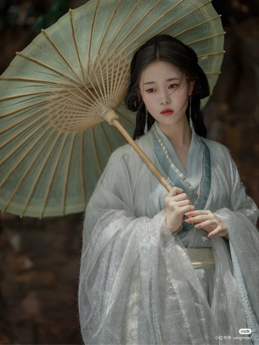 Daily Fashion of Adult Women in Hanfu Skirt Daily Fashion of Adult Women in Hanfu Skirt