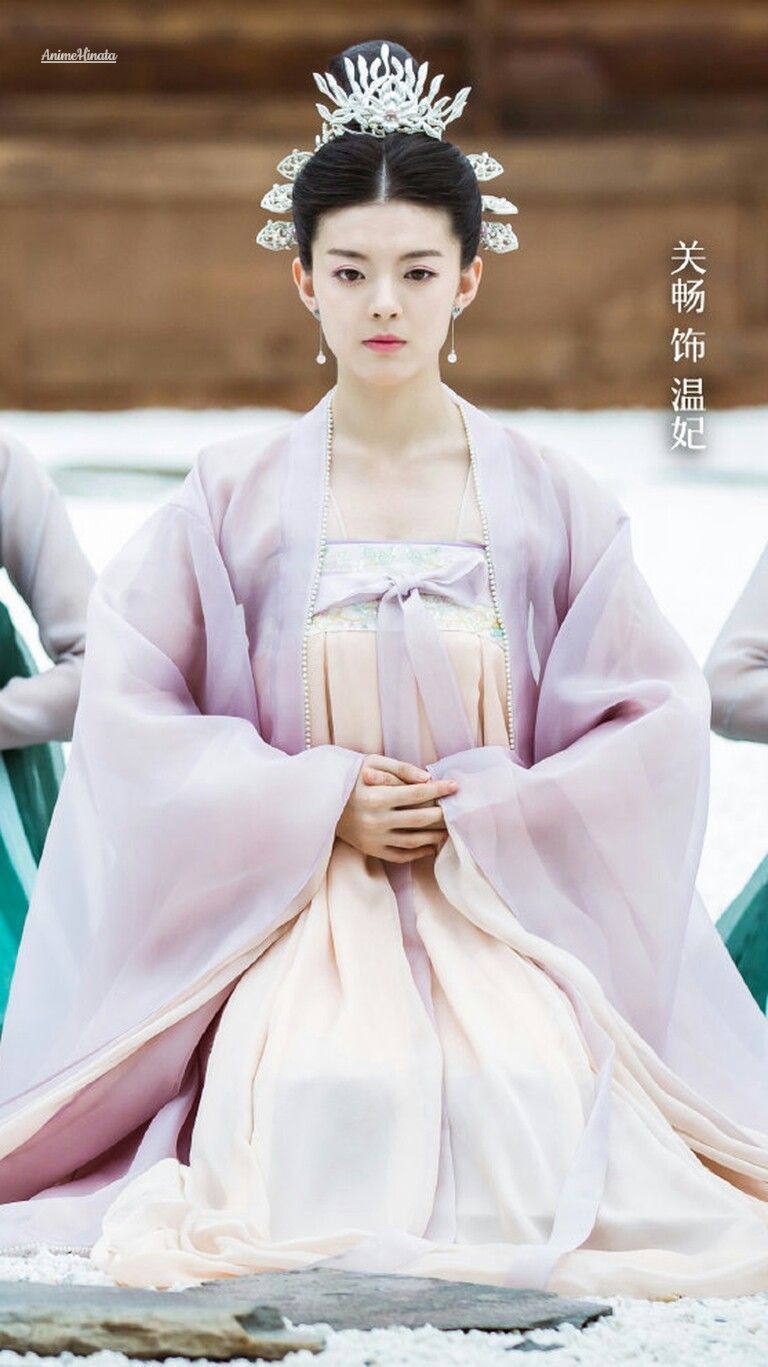 Elegant Qipao-Style Dress:Embracing the Modern Revival of Traditional Charm Elegant Qipao-Style Dress:Embracing the Modern Revival of Traditional Charm