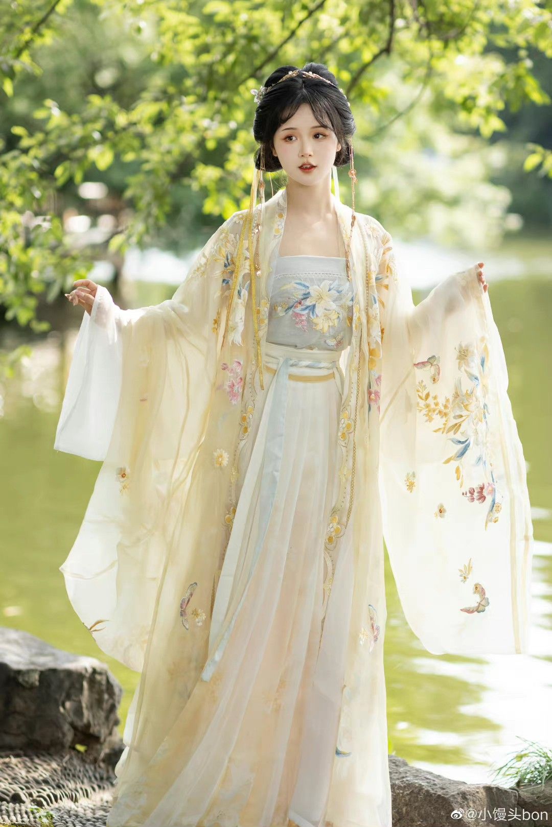 Plus-Size Lady Hanfu Fashion:Embracing the Beauty of Traditional Chinese Attire Plus-Size Lady Hanfu Fashion:Embracing the Beauty of Traditional Chinese Attire