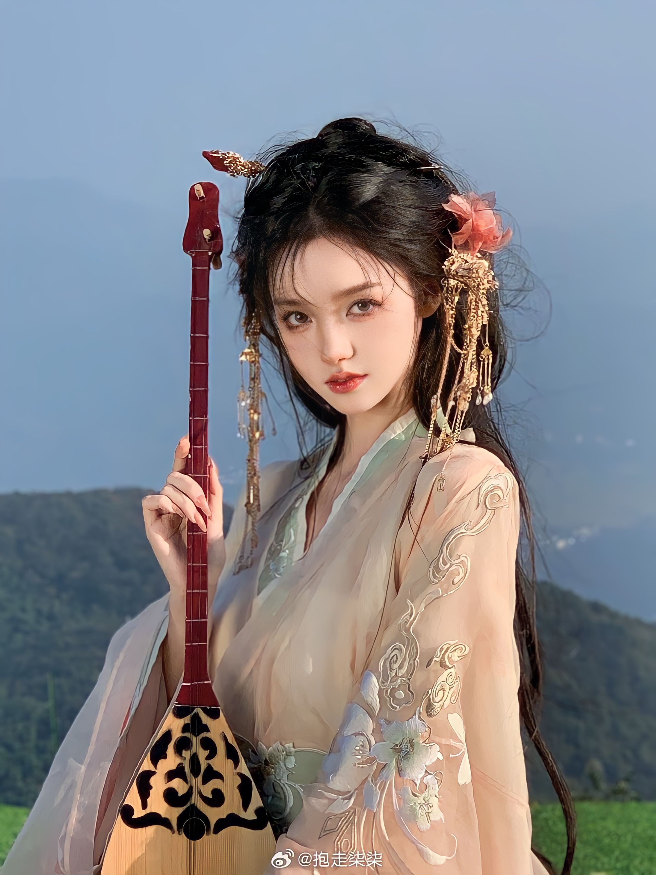 The Engaged Qipao鱼尾,A Blend of Tradition and Modern Elegance The Engaged Qipao鱼尾,A Blend of Tradition and Modern Elegance