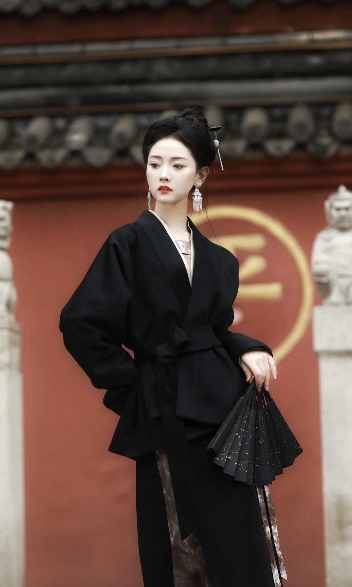 Plump Elegance:A Guide to Long-sleeved Cheongsam Skirts for Women with 200-pound Figures Plump Elegance:A Guide to Long-sleeved Cheongsam Skirts for Women with 200-pound Figures