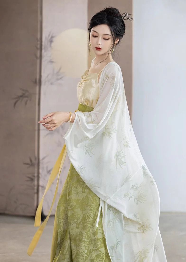 Summer in Style:Baby Cheongsam Skirts A Fashionable Choice for Little Ones Summer in Style:Baby Cheongsam Skirts A Fashionable Choice for Little Ones