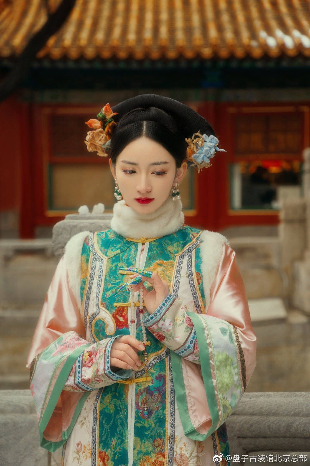 Dream of Splendor:The Rise of Liu Yifeis Hanfu Fashion in the Spotlight Dream of Splendor:The Rise of Liu Yifeis Hanfu Fashion in the Spotlight