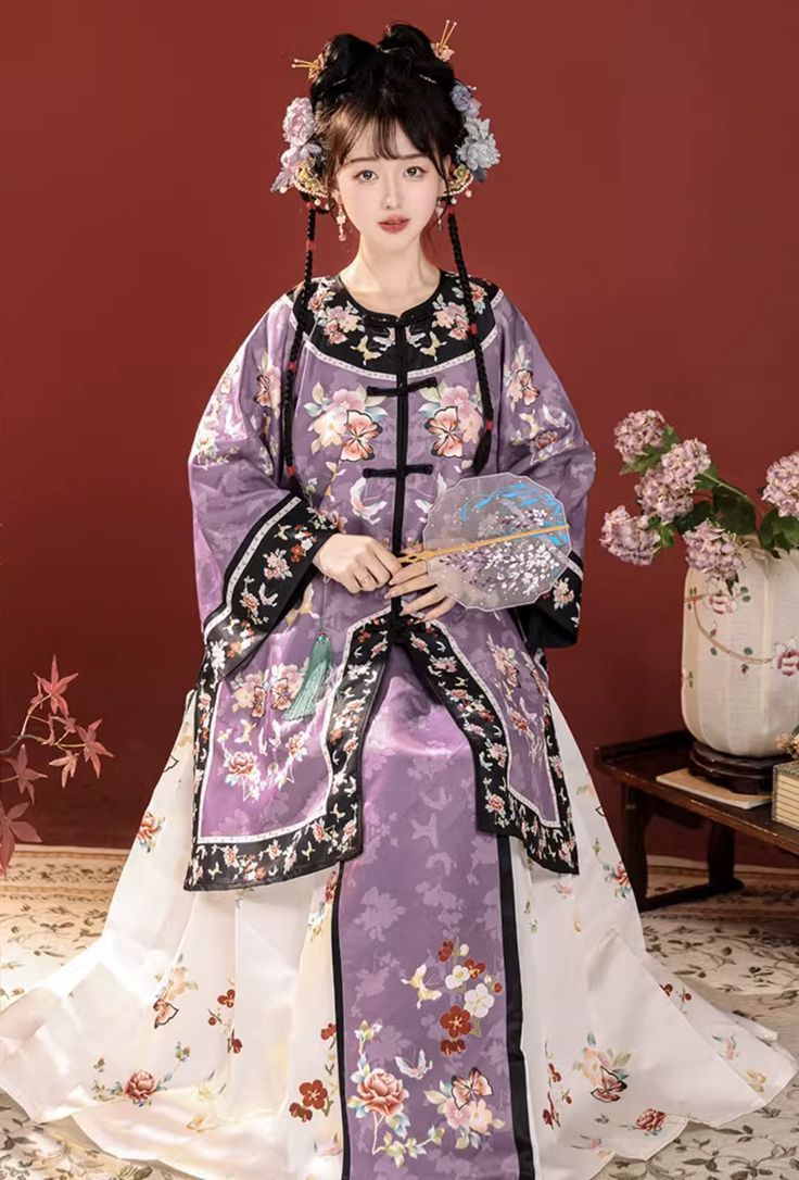 Embroidery Splendor:The Art of Double-Sided Hanfu Tapestry Embroidery Splendor:The Art of Double-Sided Hanfu Tapestry