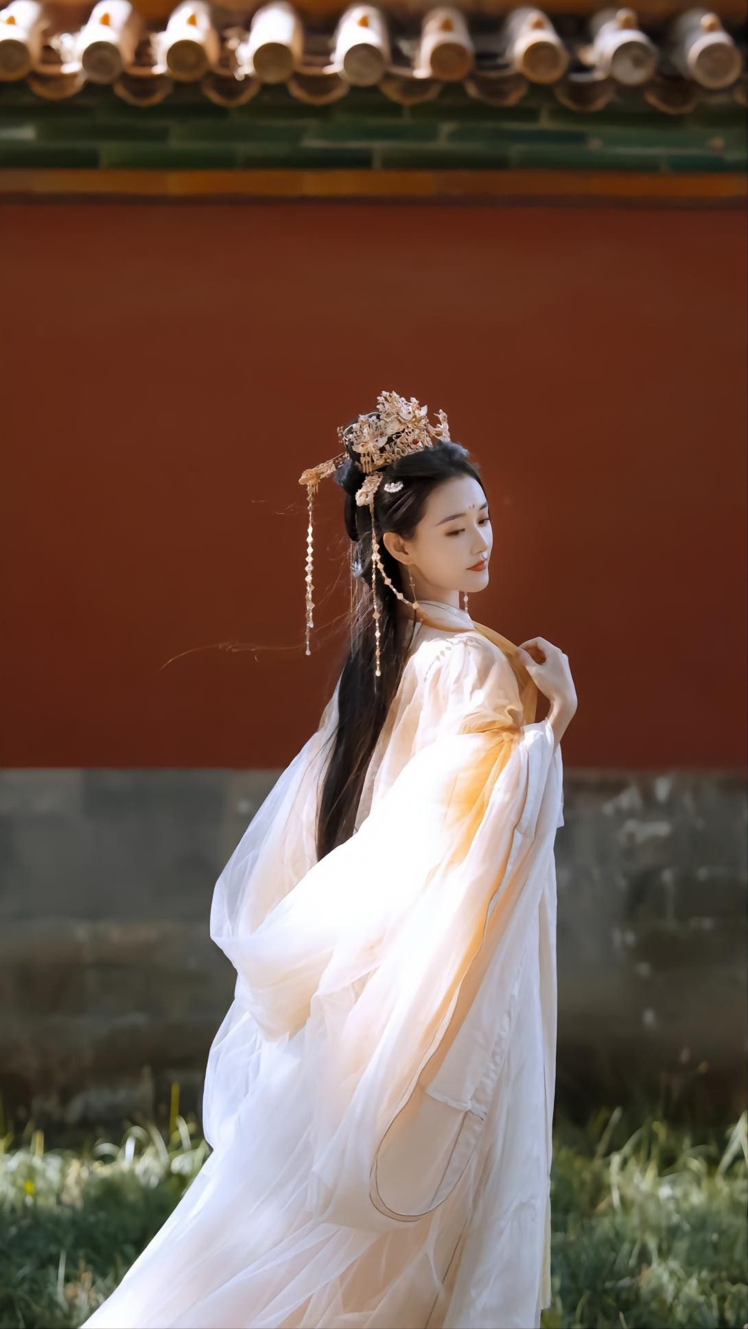 Chinese-style Childrens Cheongsam for a 10-Year-Old Girl:Fashion and Tradition Chinese-style Childrens Cheongsam for a 10-Year-Old Girl:Fashion and Tradition