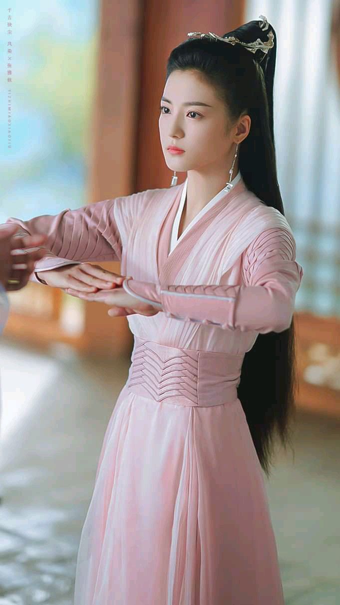 Original Hanfu Womens Clothing:Authenticity and Quality Original Hanfu Womens Clothing:Authenticity and Quality