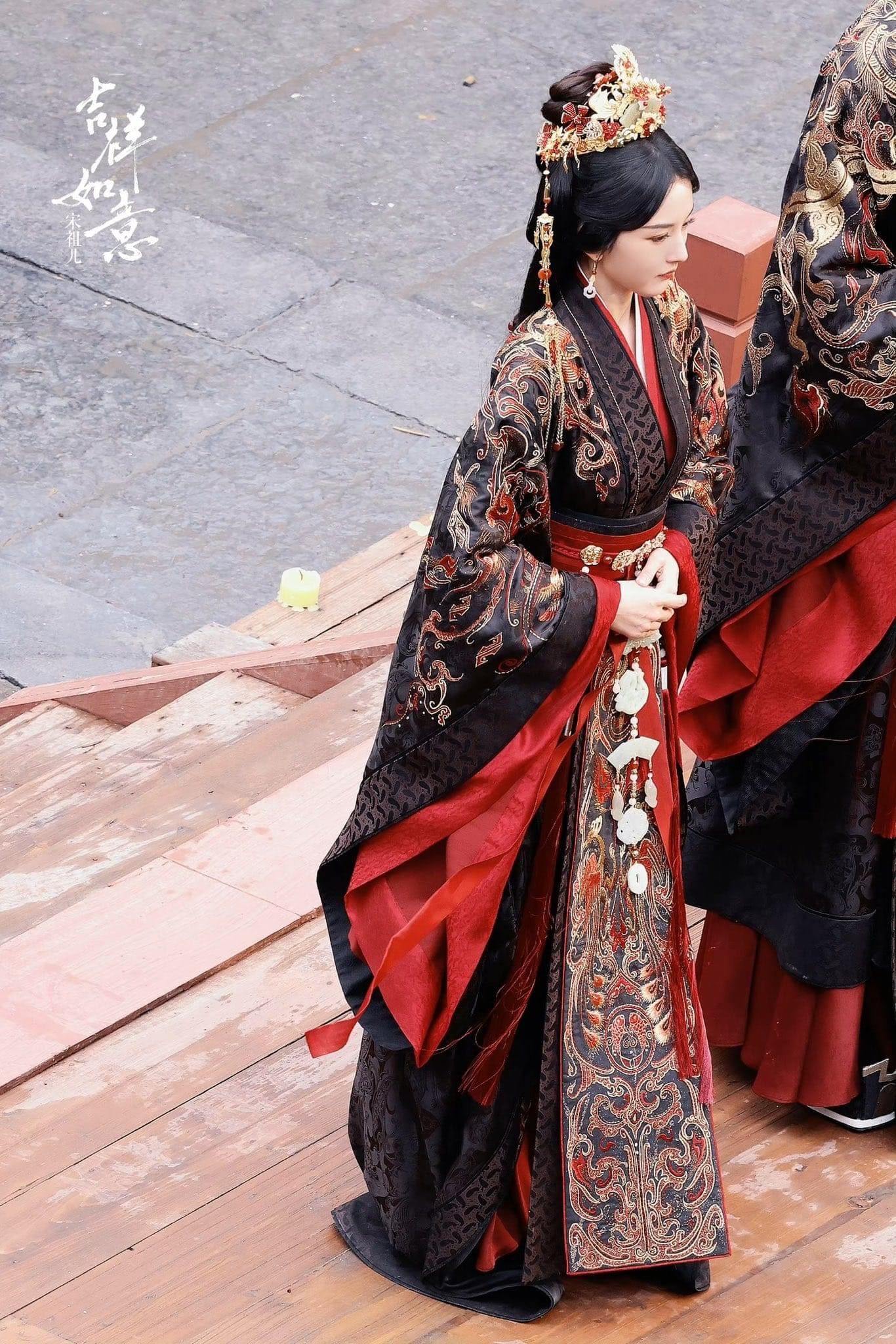Winter Warm-Up:Traditional Tang Suit Girls Thickened Pants for Little Ones Winter Warm-Up:Traditional Tang Suit Girls Thickened Pants for Little Ones