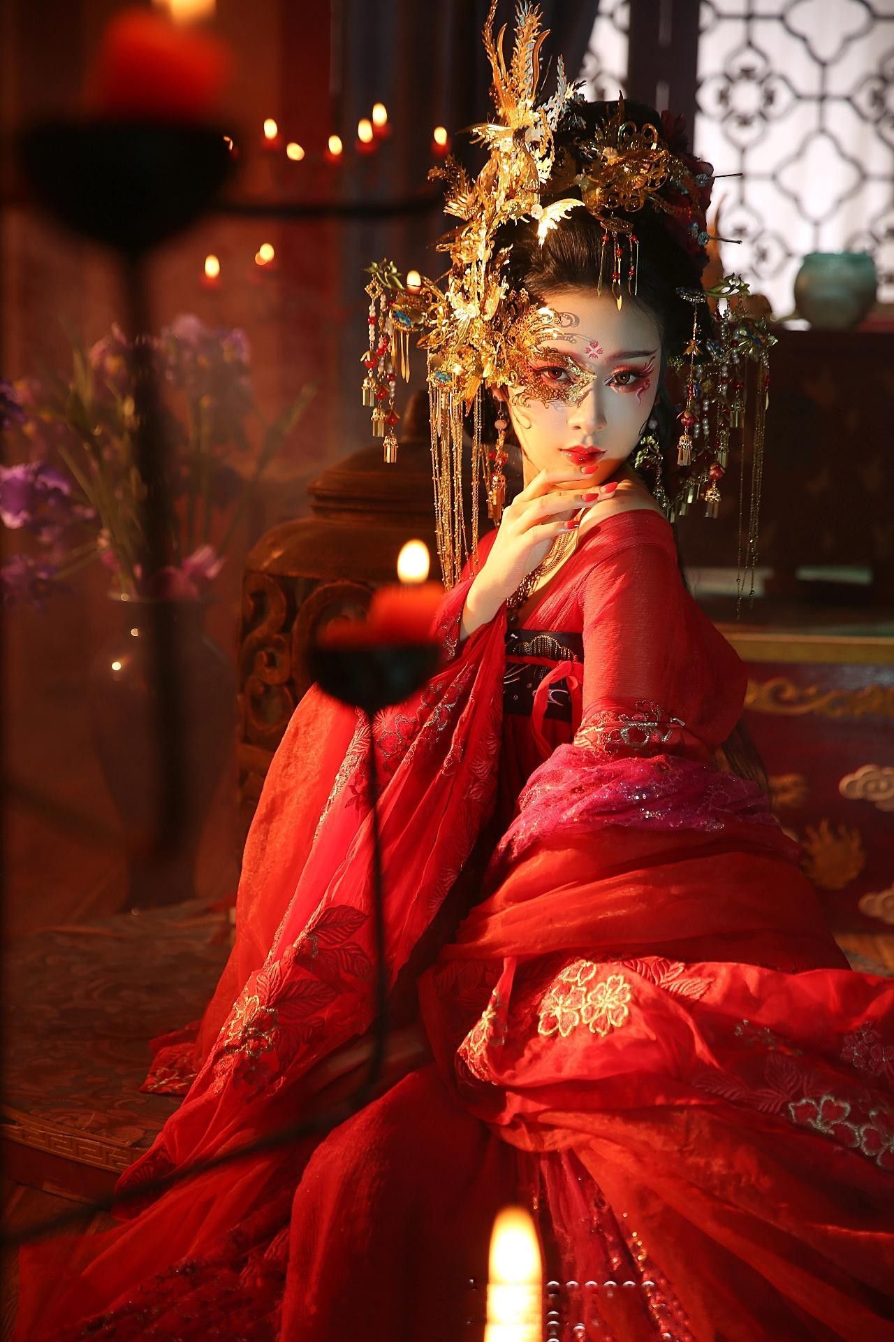 The Fusion of Traditional Chinese Calligraphy and the Cheongsam Skirt:The Art of Maominqun The Fusion of Traditional Chinese Calligraphy and the Cheongsam Skirt:The Art of Maominqun